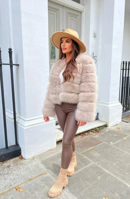 Women’s Plush Faux Fur Jacket – Short Soft-Touch Winter Coat